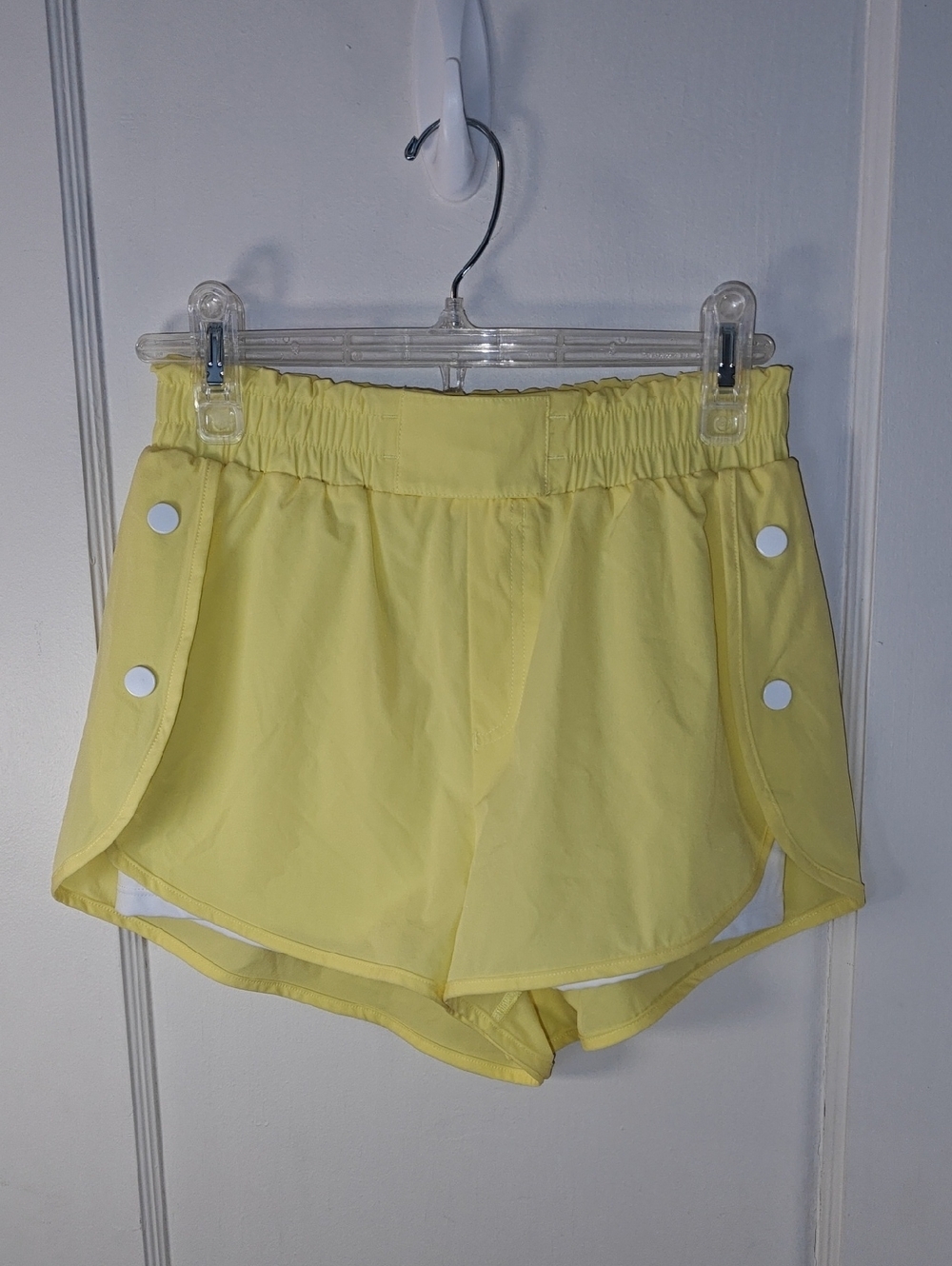 Zyia Active Women's Yellow Athletic Snap-Panel Shorts